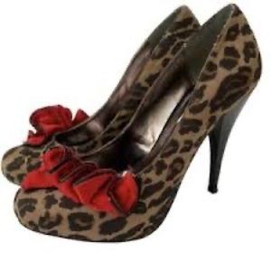Steve Madden Toppazz Leopard Pumps